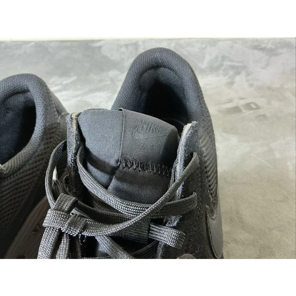 Nike Air Max Black on Black Mens 11 M Leather Mesh